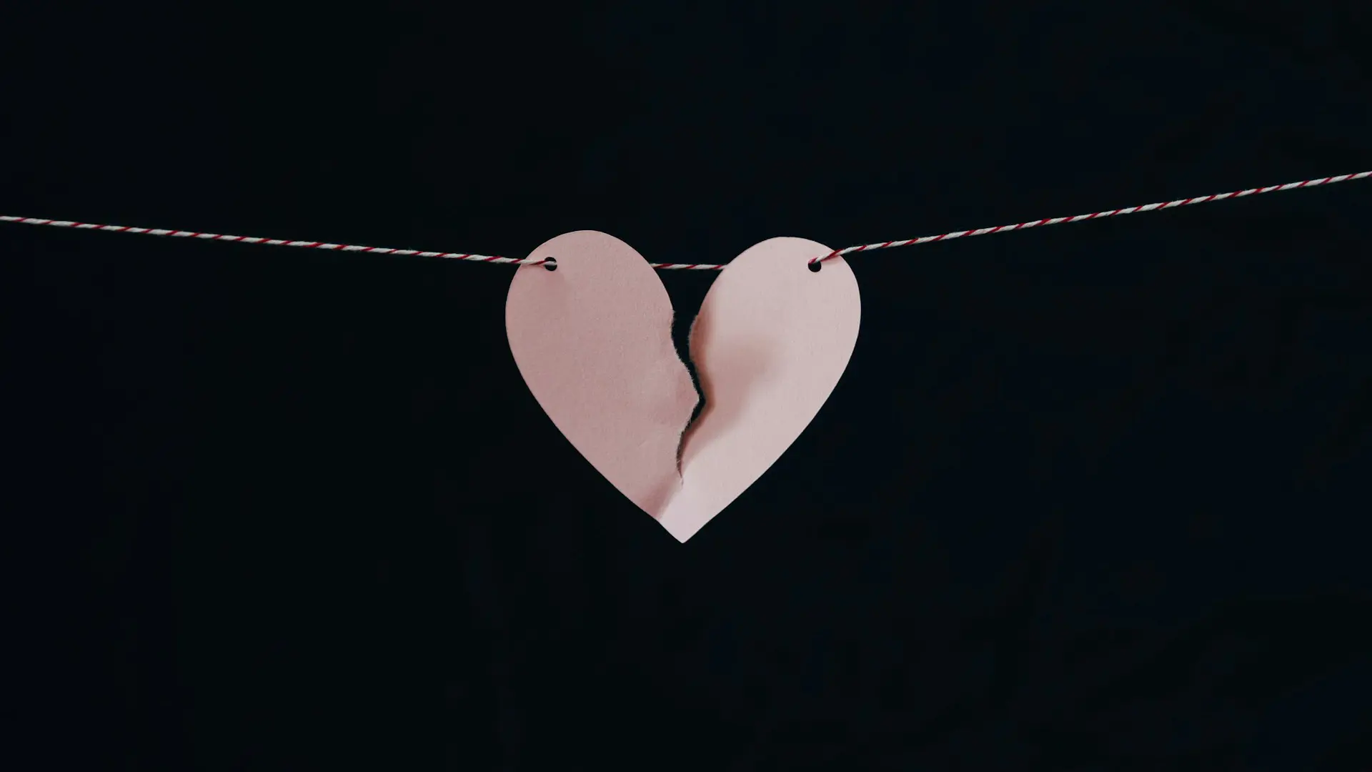 Trust confidentiality vs. divorce: Understanding the conflict