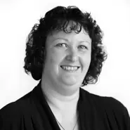 Lisa  Paul 