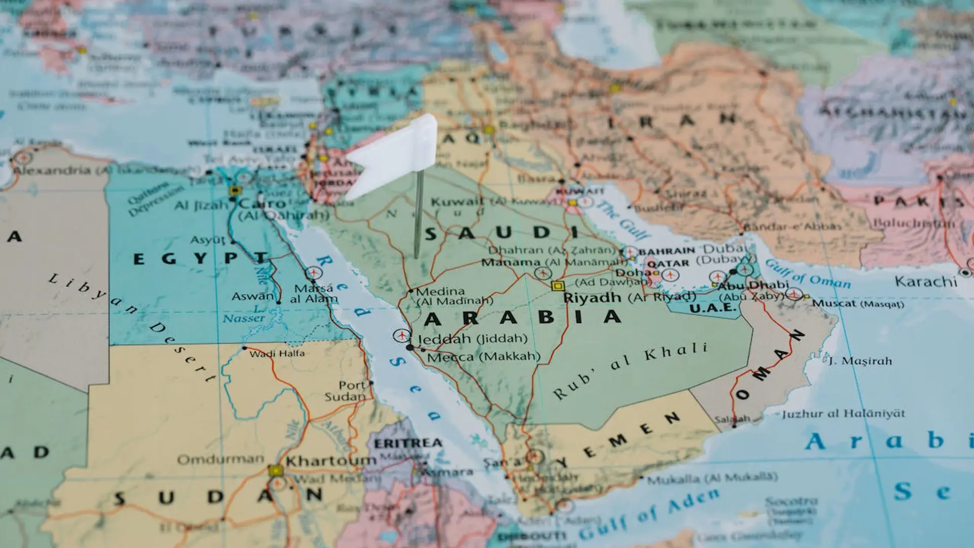 Guernsey and Saudi Arabia: Managing changing families together